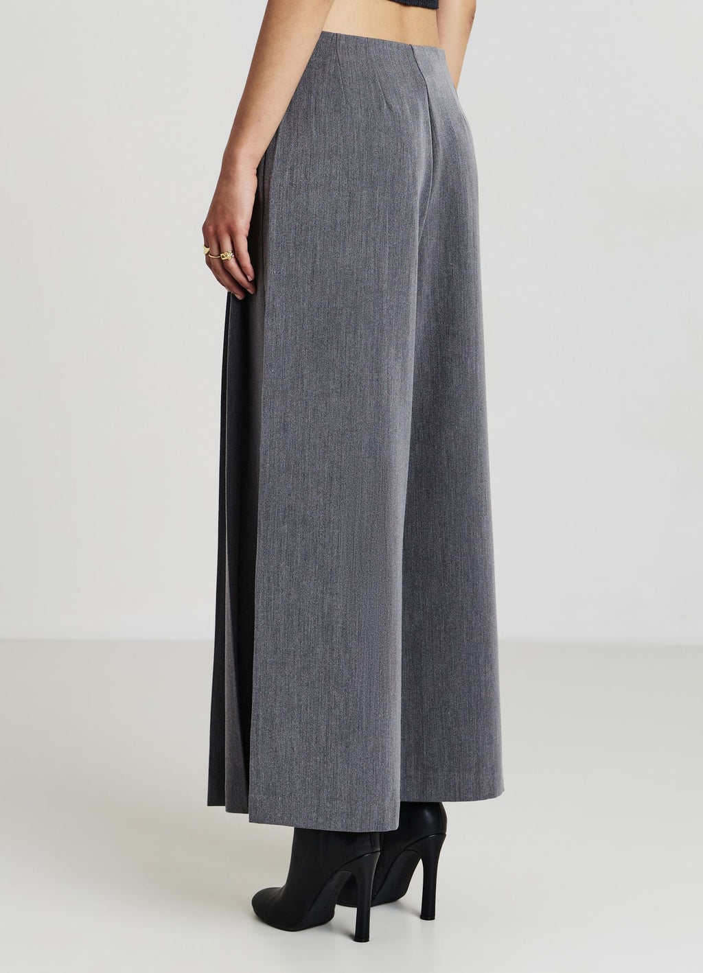Pantaloni culotte pieghe