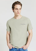 T-shirt con taschino