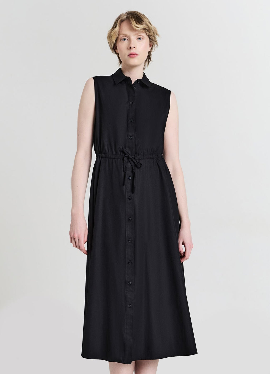Vestito lungo smanicato