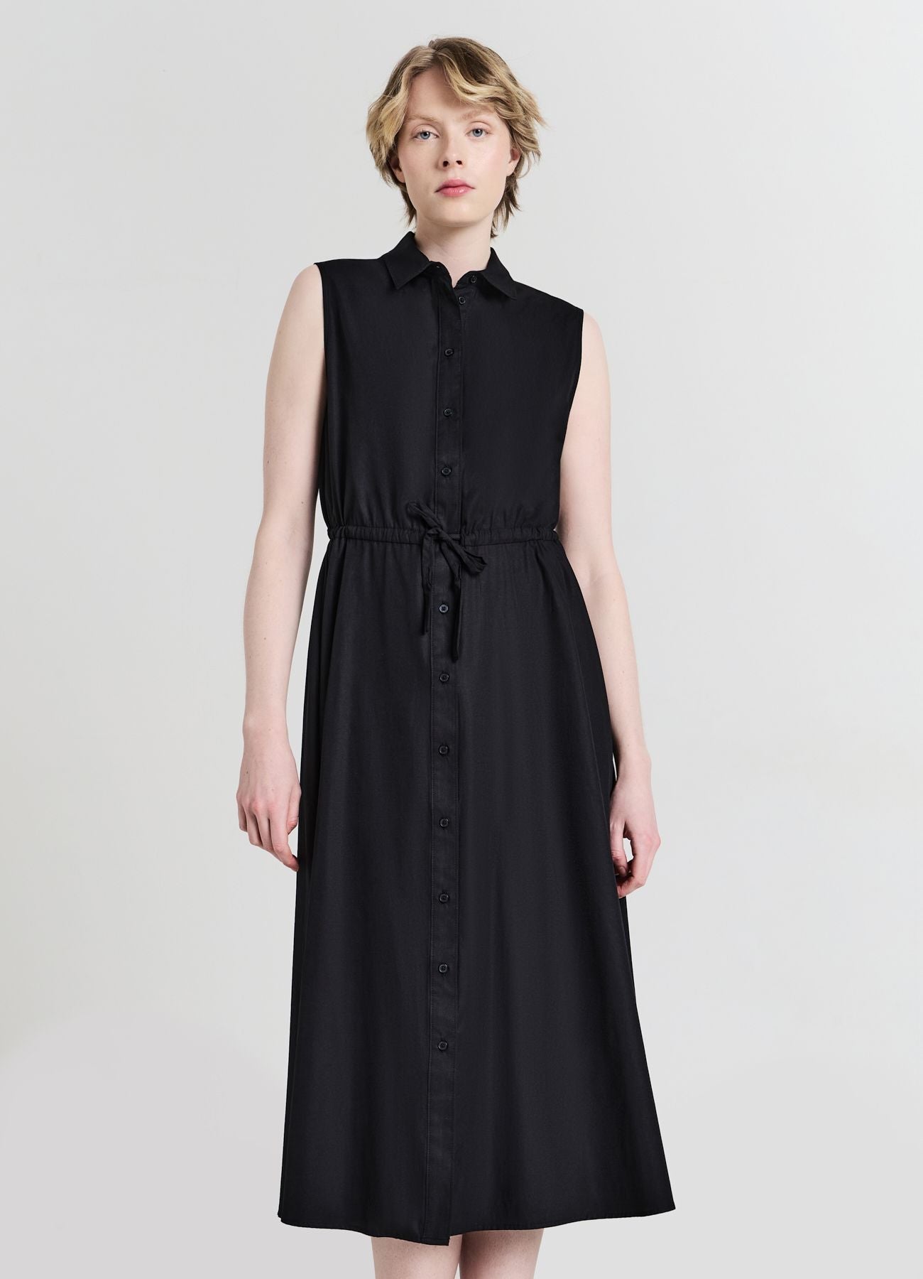 Vestito lungo smanicato