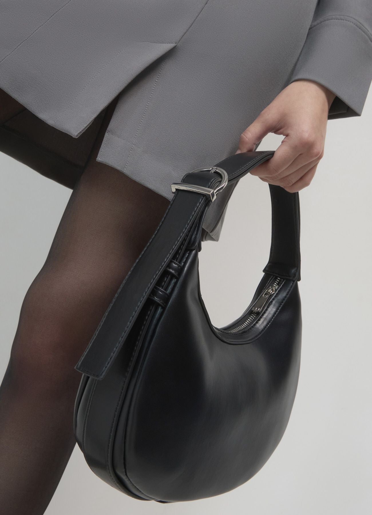 Borsa mezzaluna