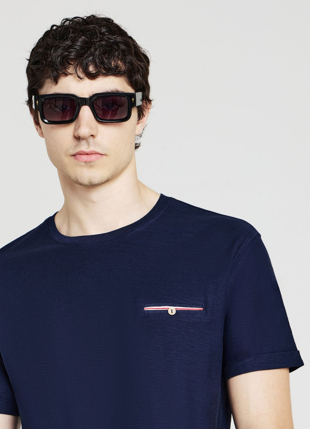 T-shirt con taschino