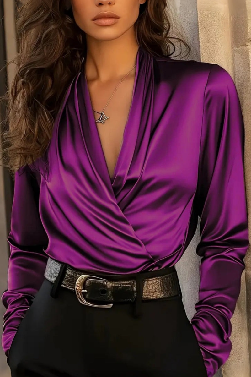 Blusa da donna in satin drappeggiata con scollo a V