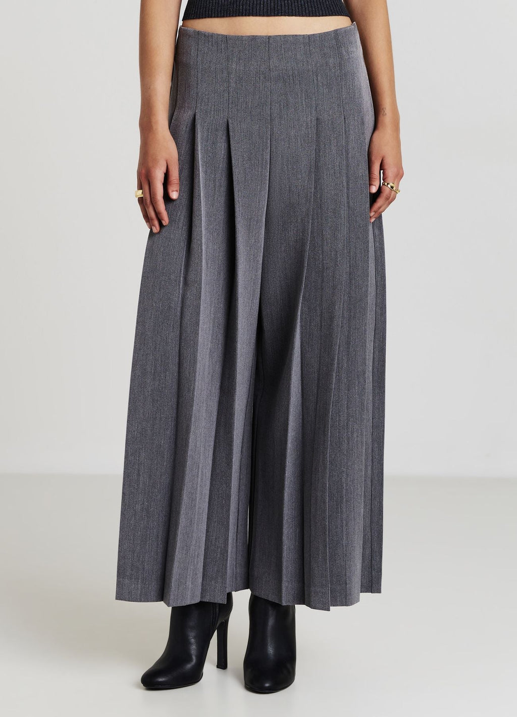 Pantaloni culotte pieghe