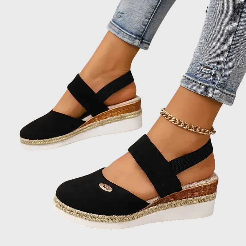Calista | Sandali con Cinturini Regolabili e Calzata Larga