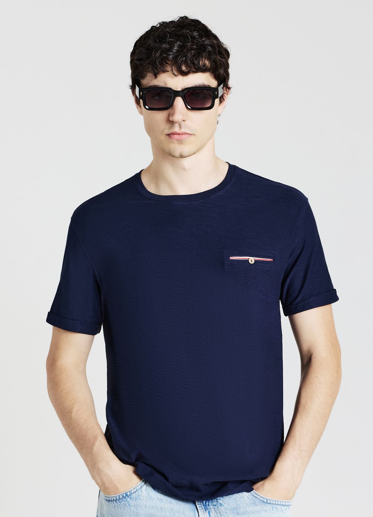 T-shirt con taschino